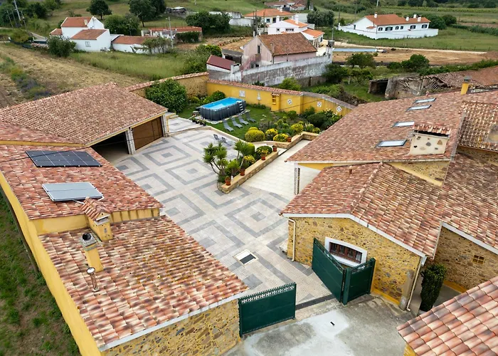 Casa Torre Andorinhas Holiday home Nazare